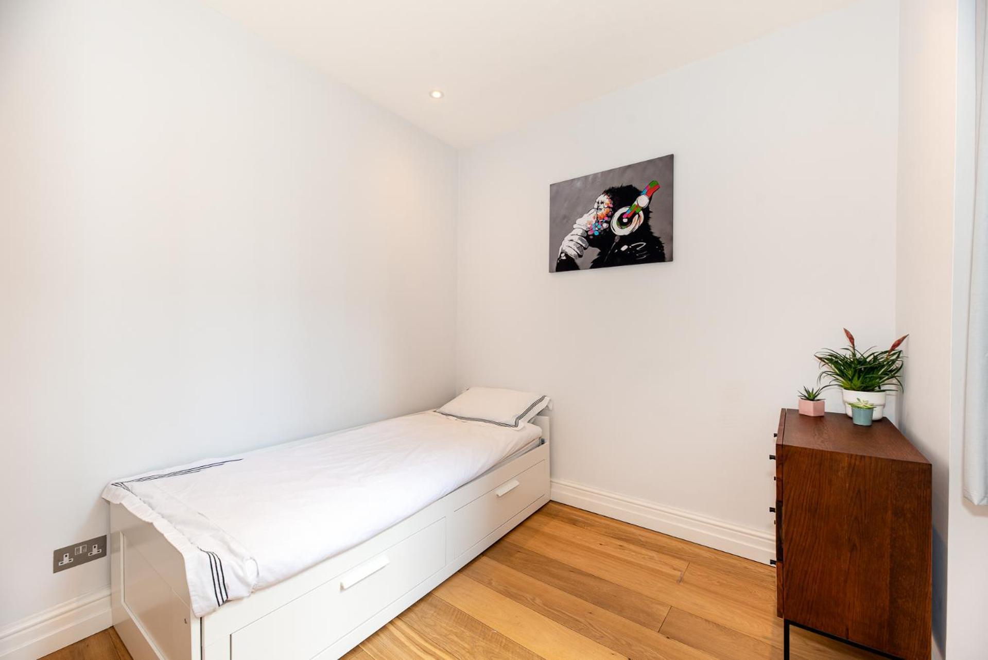 2-Bedroom Victorian Apartment In Kensington Londra Esterno foto