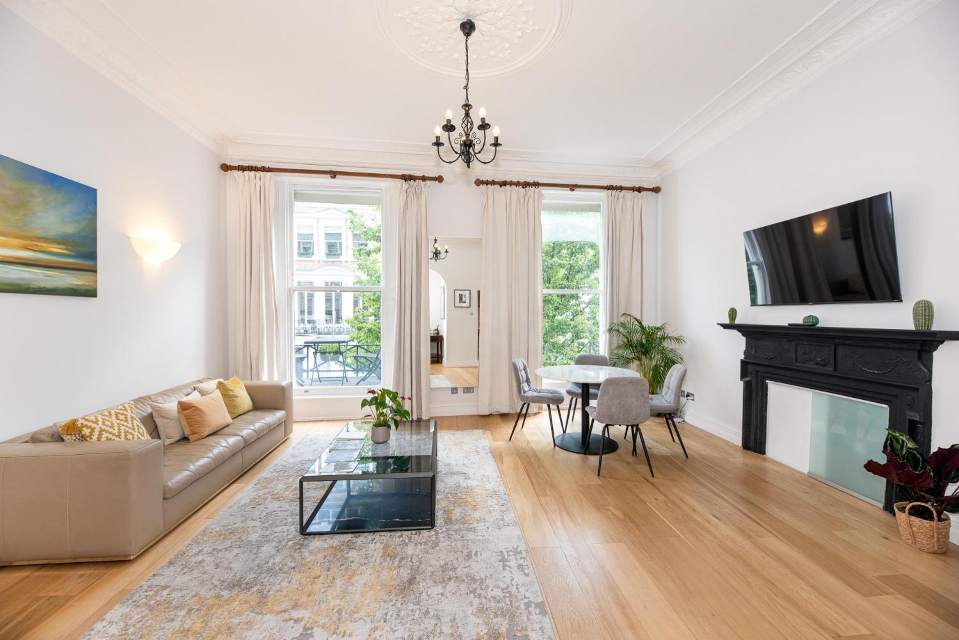 2-Bedroom Victorian Apartment In Kensington Londra Esterno foto
