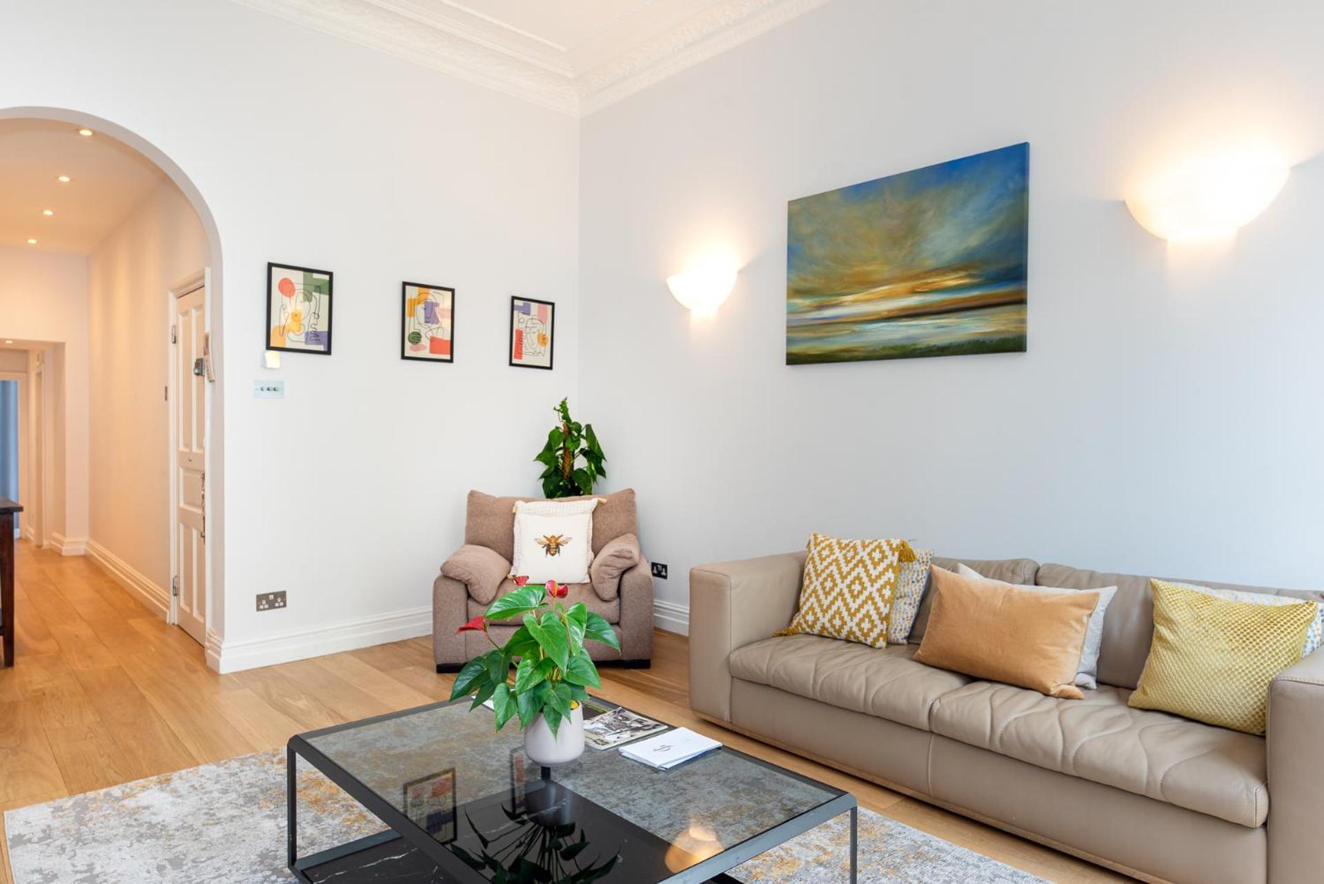 2-Bedroom Victorian Apartment In Kensington Londra Esterno foto