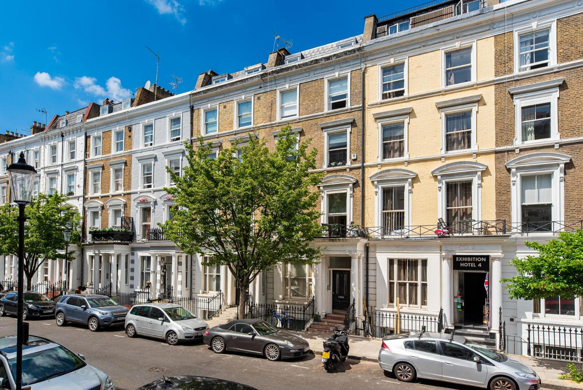 2-Bedroom Victorian Apartment In Kensington Londra Esterno foto